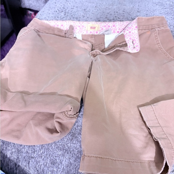 Levi's Women's Tan Shorts - Picture 1 of 4
